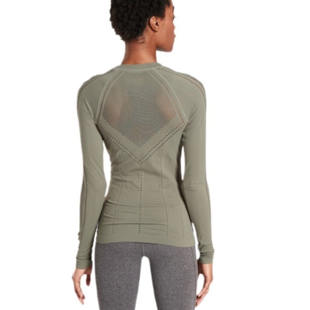 Athleta Oxygen top in laurel olive green long sleeve M - Picture 2 of 9